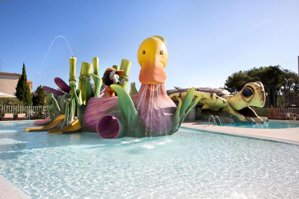 Mar Hotels Playa de Muro Suites — Swimming pool in Playa de Muro, Balearic Islands