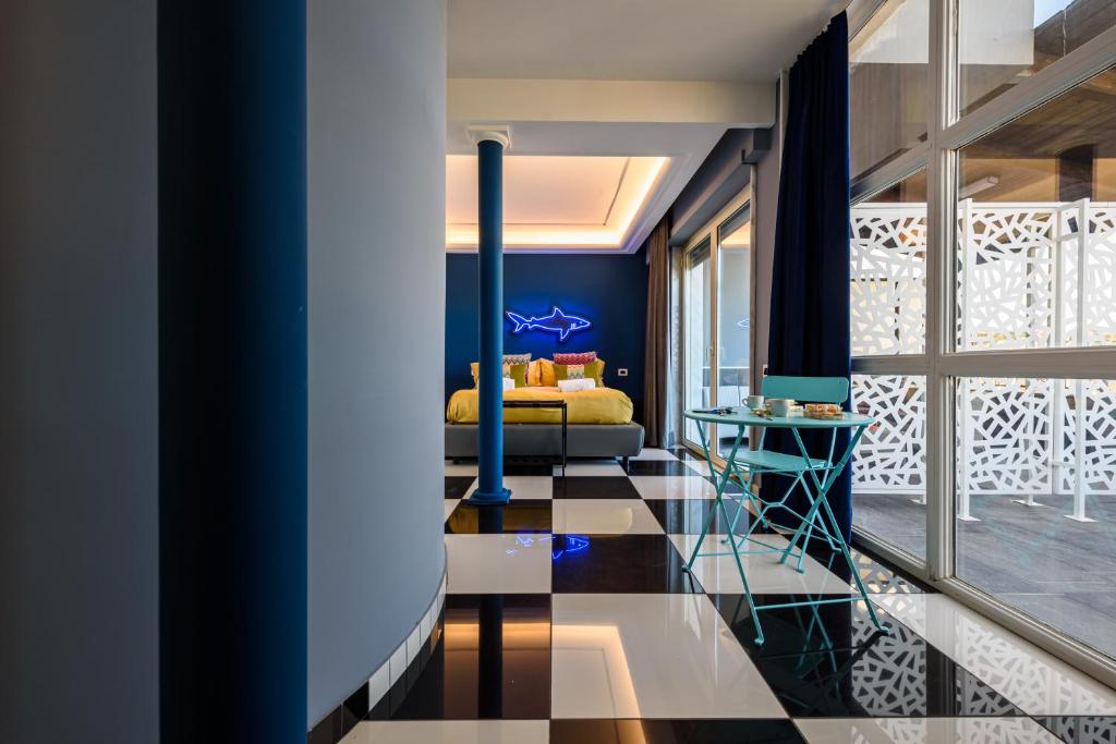 D'amelios Suite 2.0 - 2