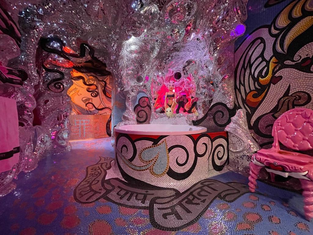 the Sin Suite, Haarlem