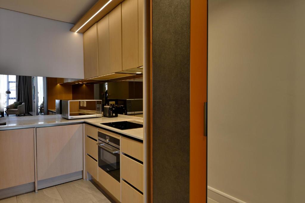 Kitchen, Houghton Suites in Johannesburg
