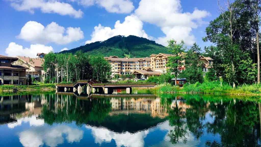 Wanda Jin Suites Changbaishan, hotel in Fusong