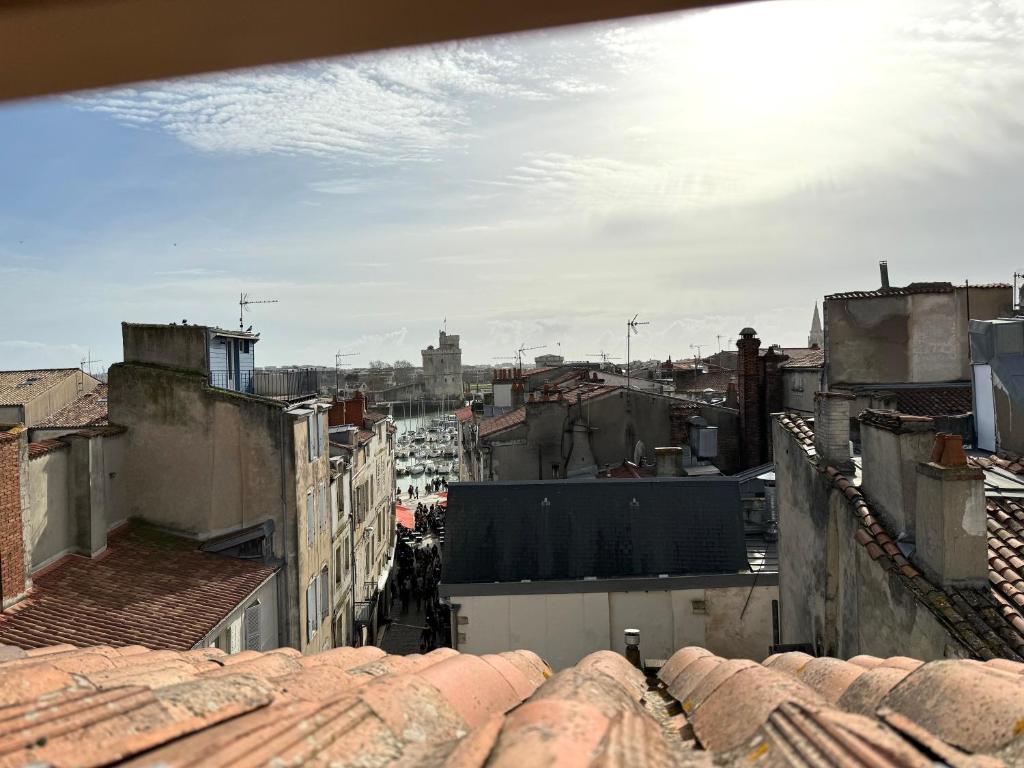 ღ La Cabane Rochelaise • Vue sur le vieux-port - 2