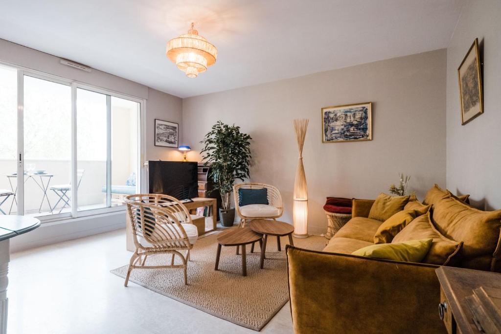 AllinLyon | Balcon calme vue St-Bernard - 1