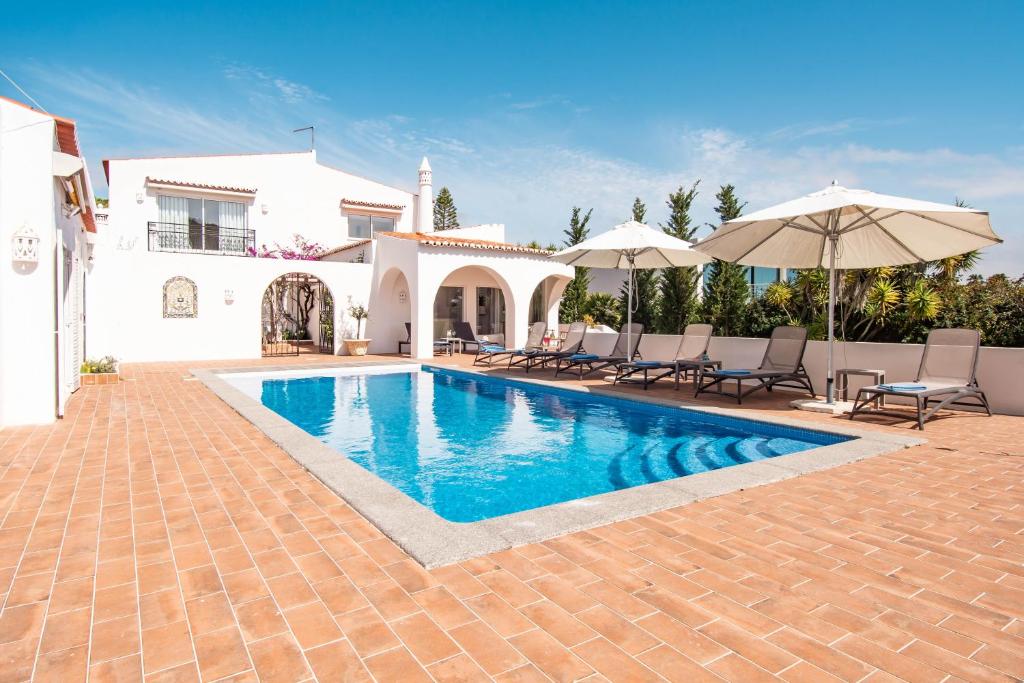 Casa Leão, Carvoeiro