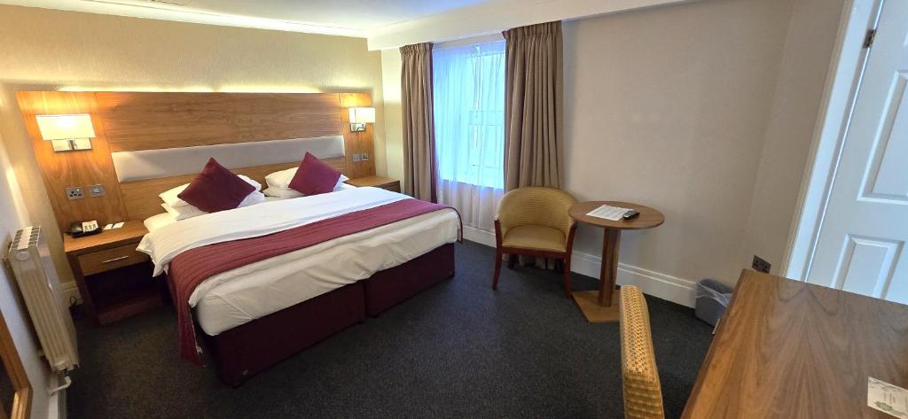 Double or Twin Room with Sea View with Shower