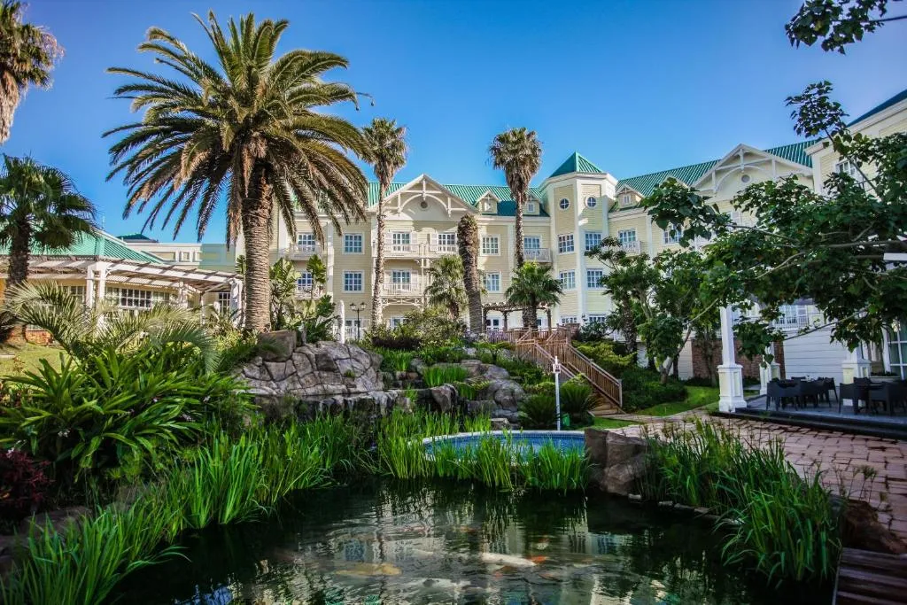 Hemingways Hotel, hotel in East London