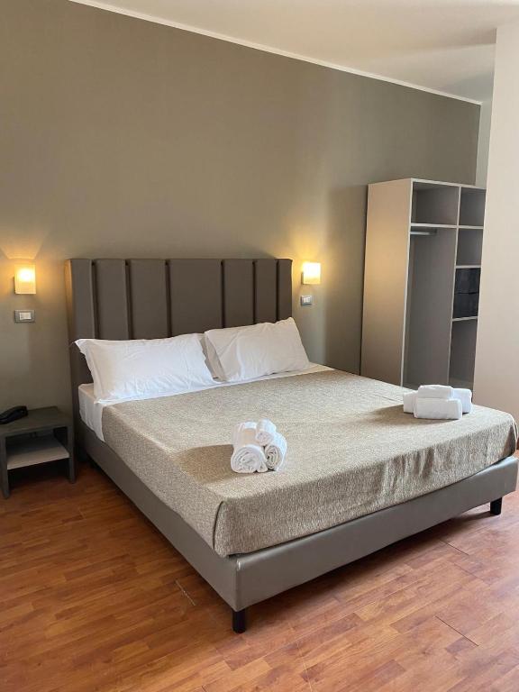 Hotel Golden - 2