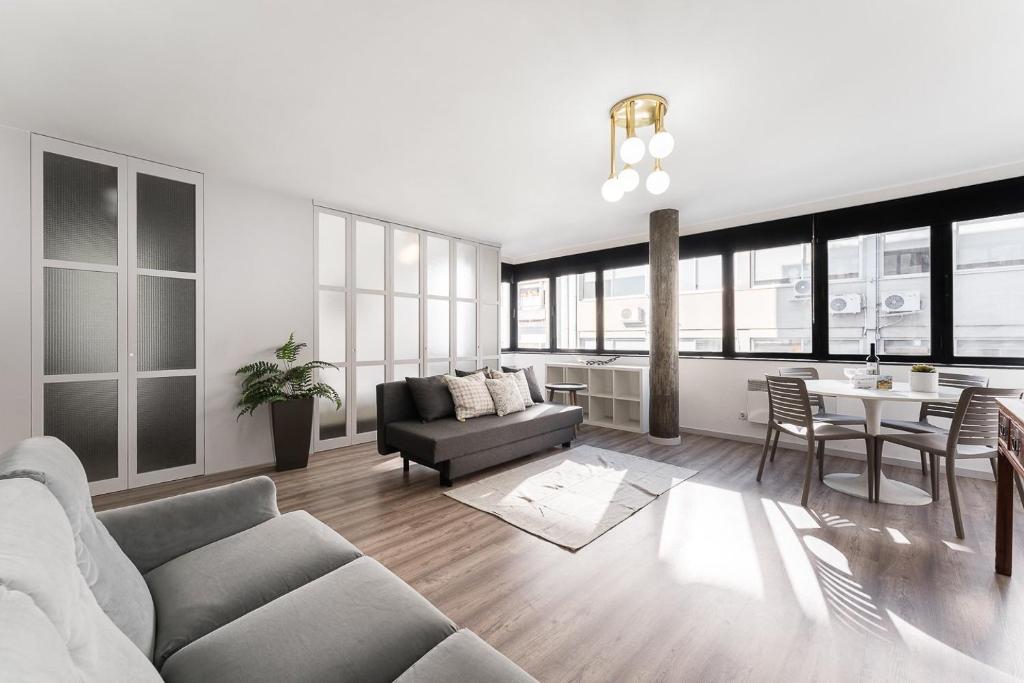 GuestReady - Grayscale, Porto