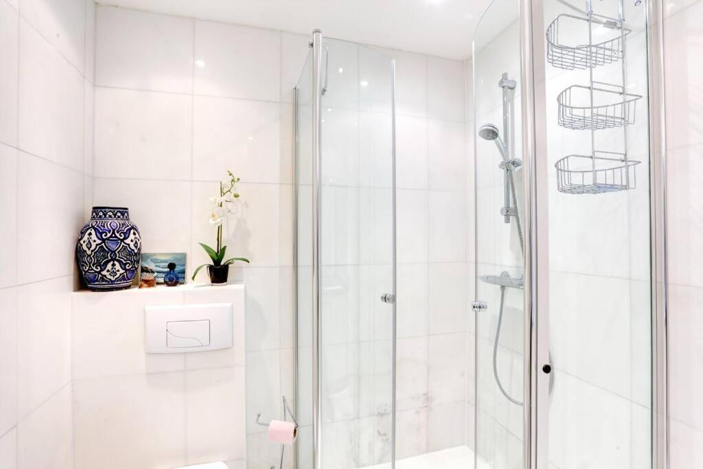 Nice Apartment Pool Large Terrace Parking Air Conditioning 2 Bedrooms - 5