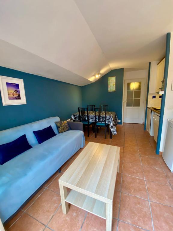 Appartement dans résidence avec piscine - 2