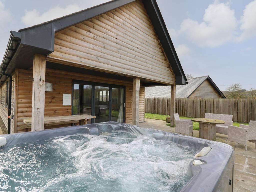 Caban Dulas, Rhayader