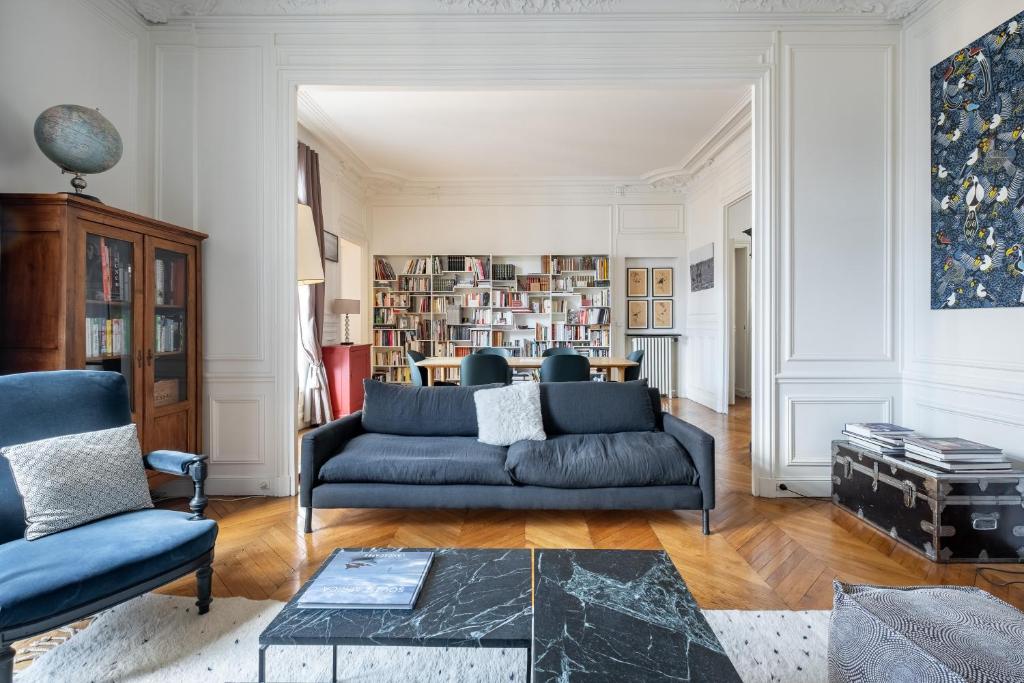 Veeve - Clichy Couture - 3