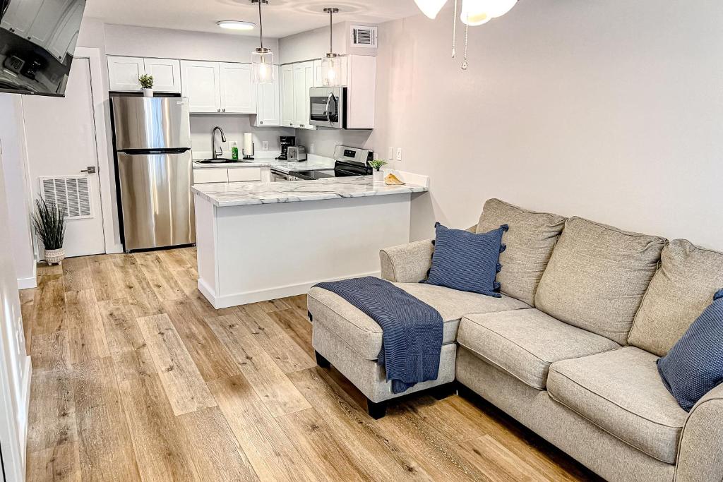 The Cove #C102, Gulf Shores