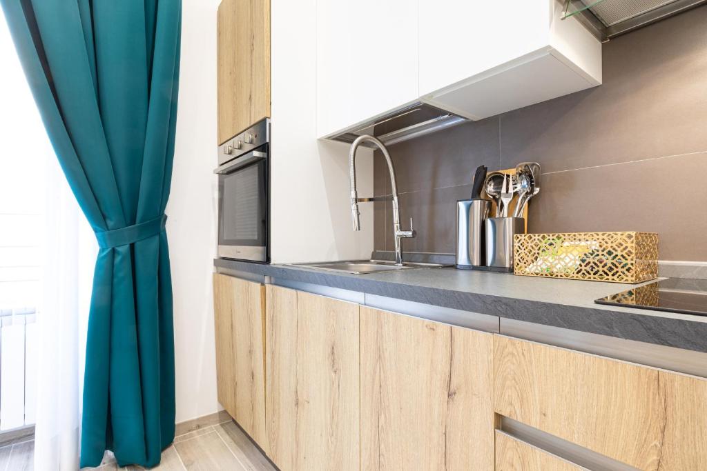 Trastevere Exclusive Three Bedroom Apartment - 4