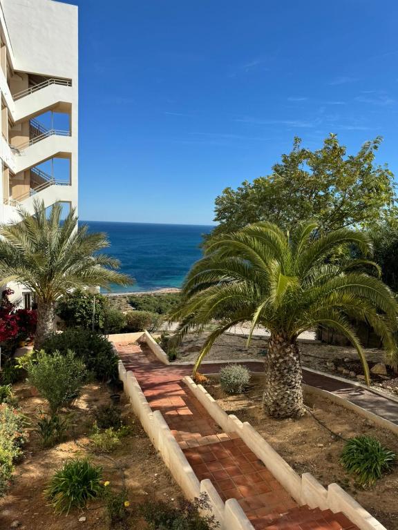 Stylish Seaview Apartment - 4