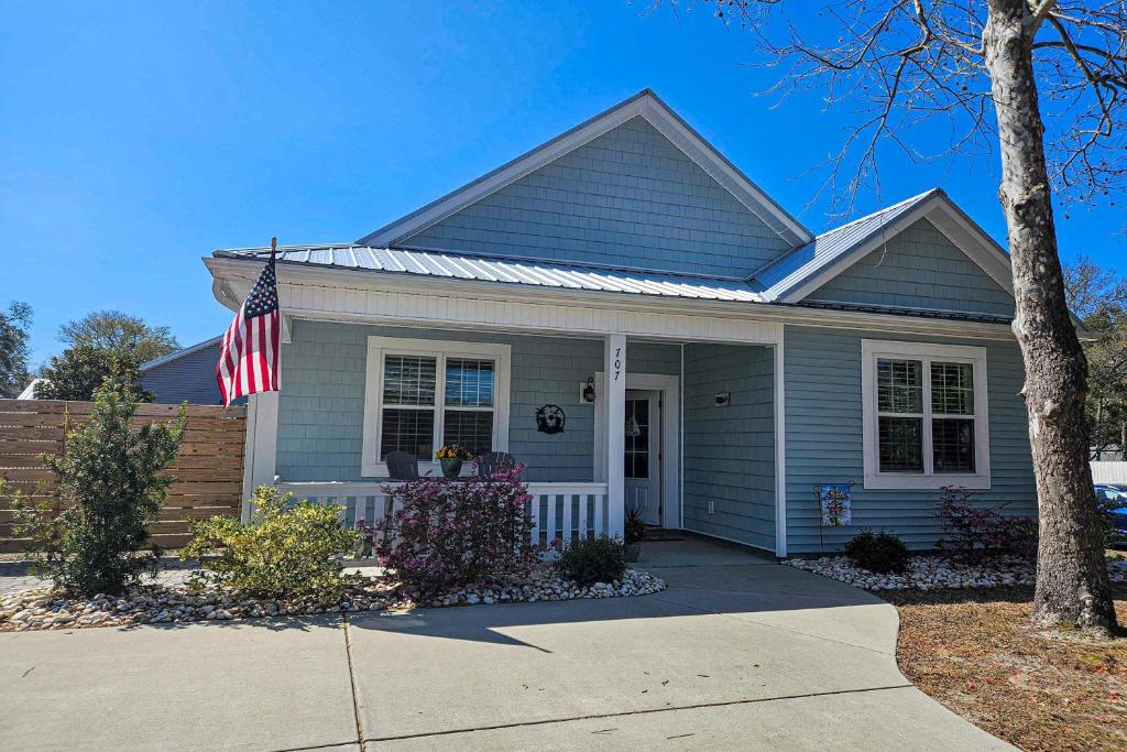 2 Balls by the Sea, Oak Island