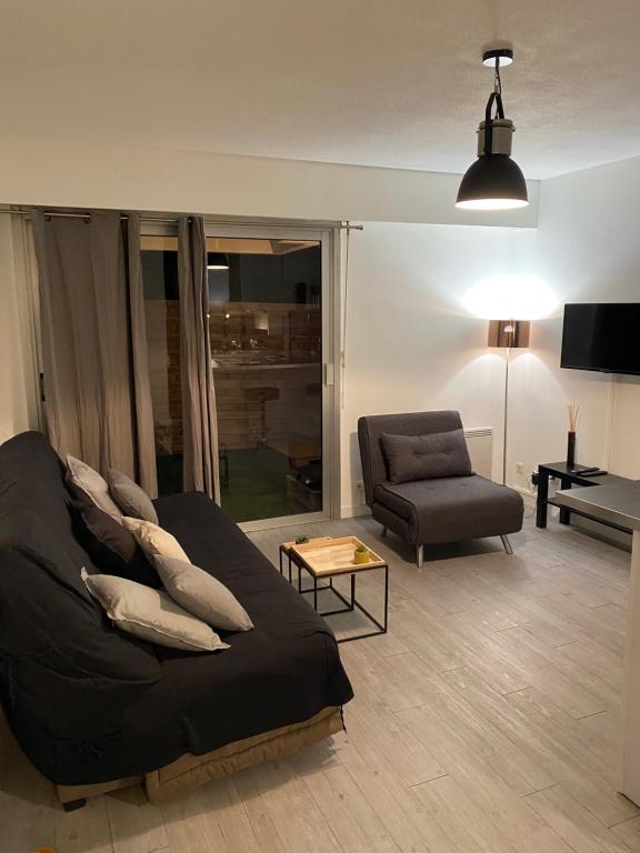 Beau studio proche mer, gare et commerces - 4