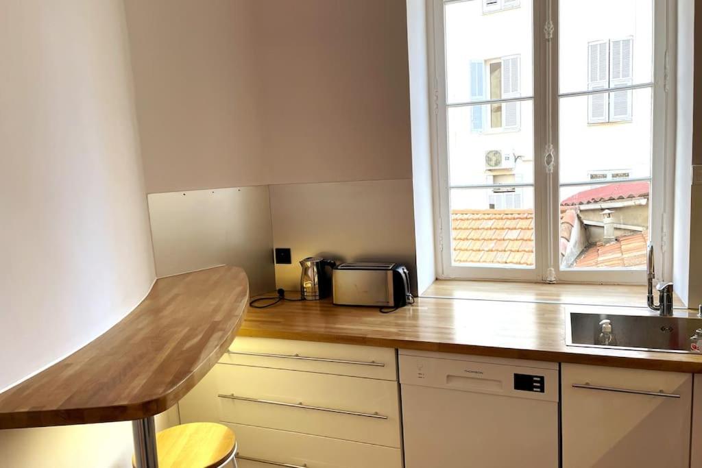 Augusta Palace - T3 **** 74m² - 150m Croisette - 3