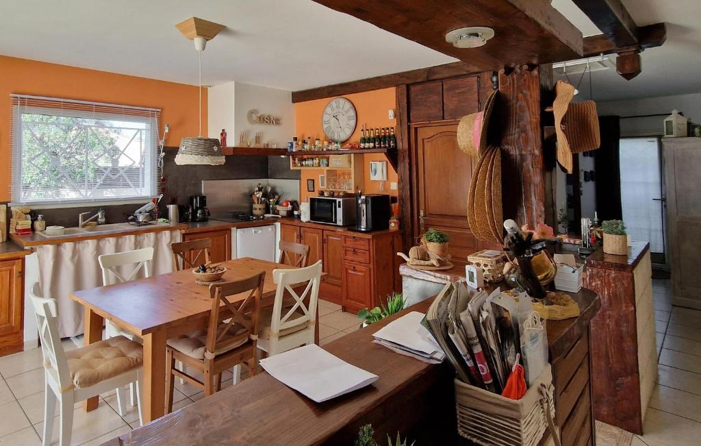 Beautiful Home In Vias - 5