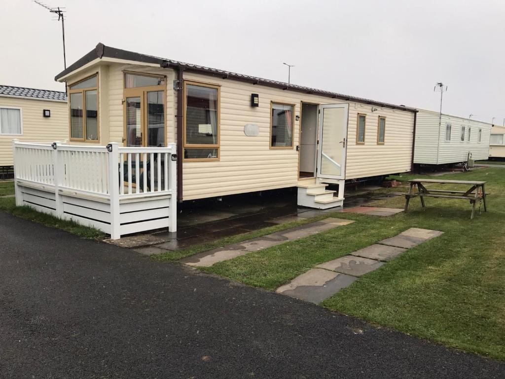 Two x 8 Berth static caravan on Lyons Robin Hood Rhyl North wales, Meliden