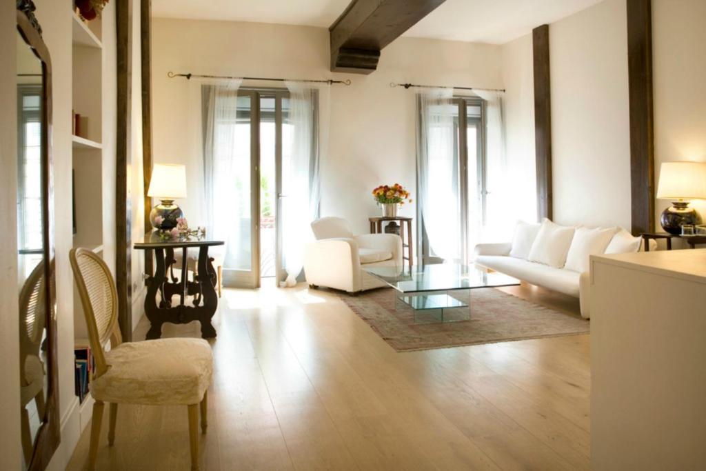 Milano Suites — Hotel in Milan