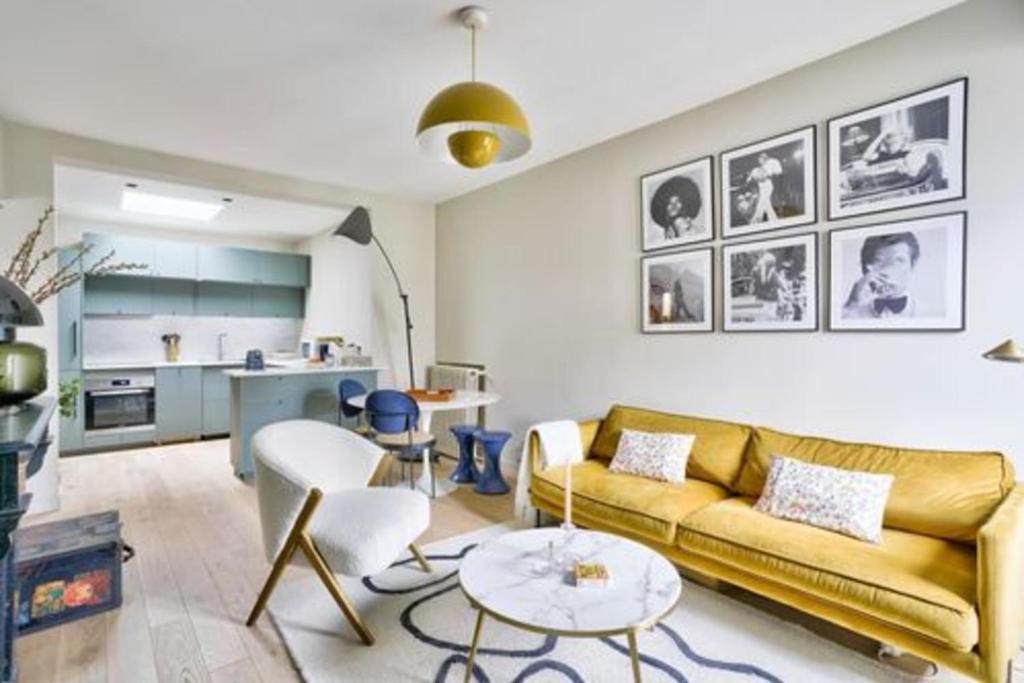 Charming love nest in Paris - 1