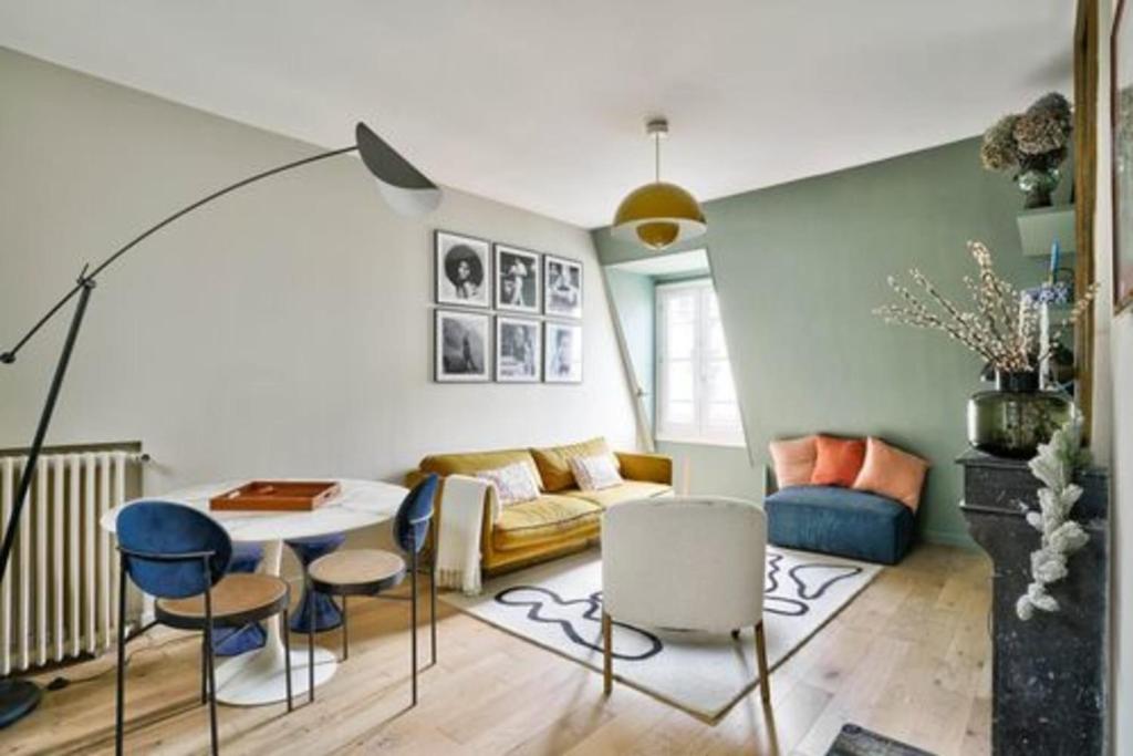 Charming love nest in Paris - 2