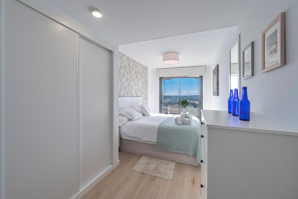 One80 Residences New corner Apartment with amazing sea view to Gibraltar & Africa - 2