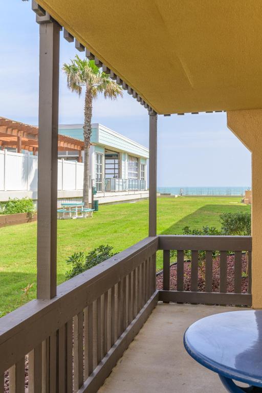 Tiki 122, South Padre Island