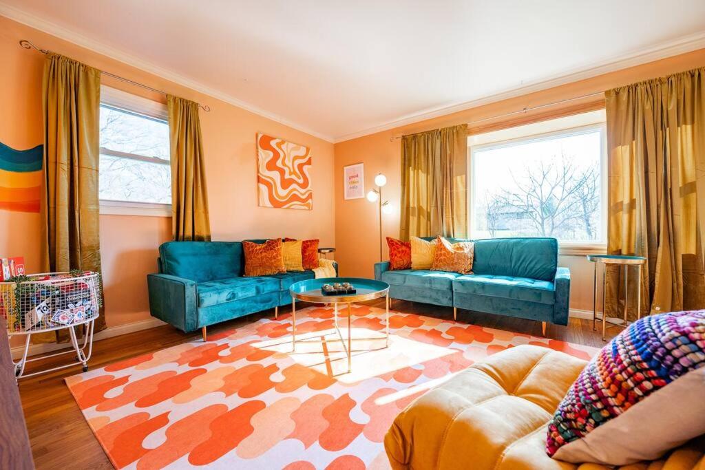 10mins to IUB: 4bd - Karaoke - Pickleball, Bloomington