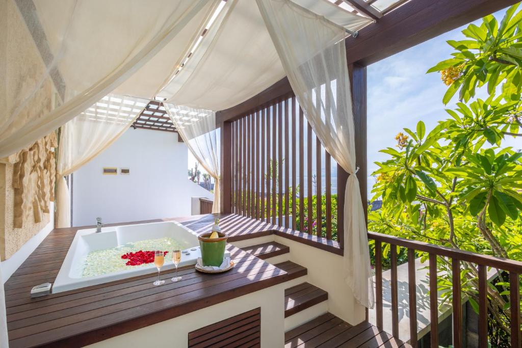 Balcony/terrace, The Royal Purnama Boutique Villas & Beach Club in Bali