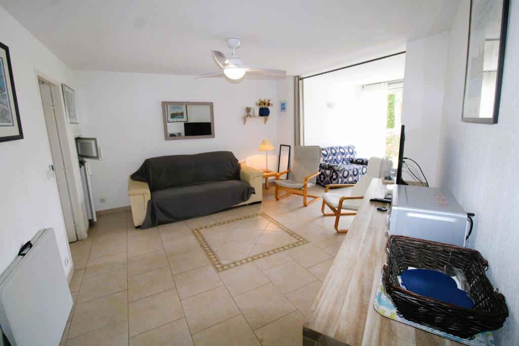 Gasdu - Golfe de St-Tropez- Appartement avec accès mer, Gassin