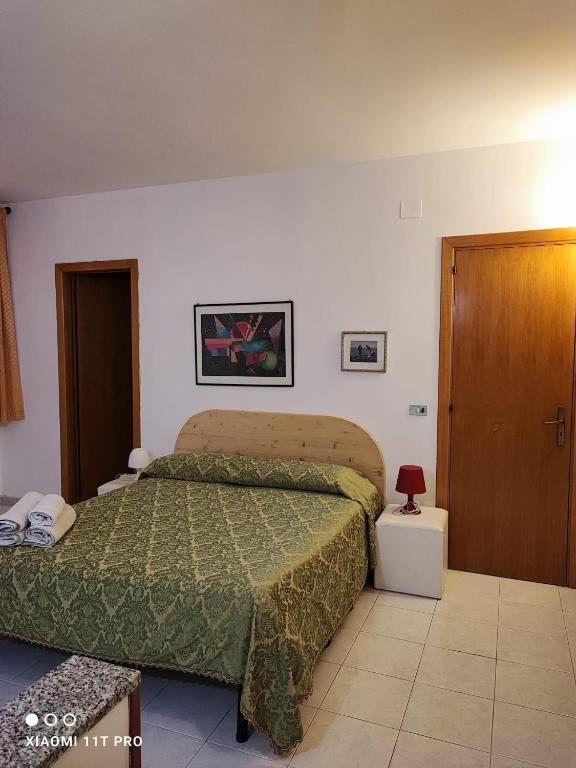 LOCAZIONE TURISTICA via S.Anna - 5