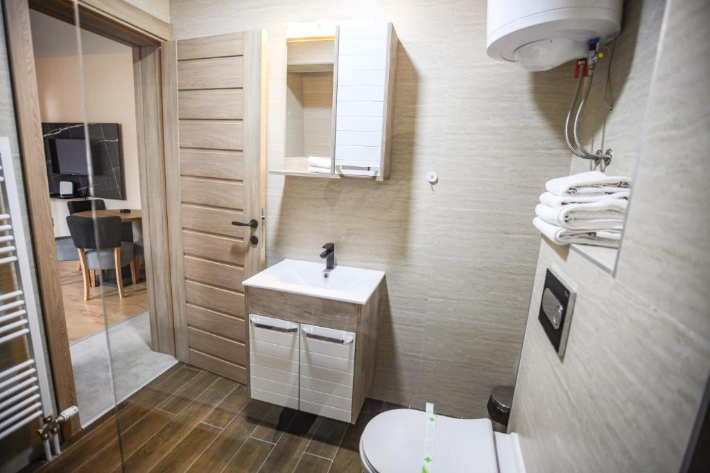 Apartments and rooms Max-Well - 5