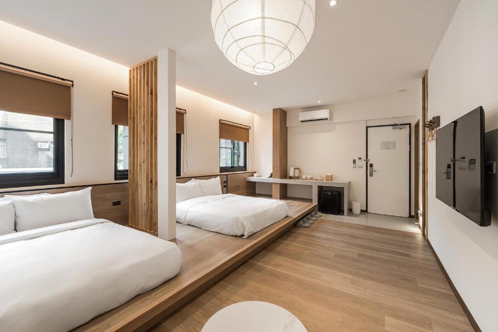 River Trees Hotel room