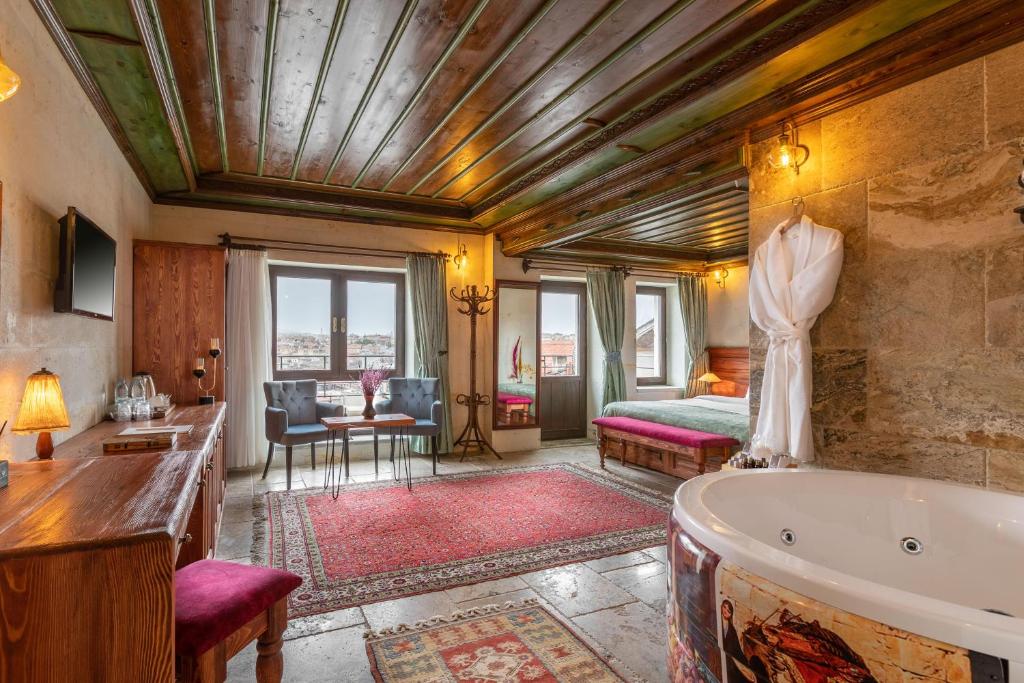 Acer Cave Hotel