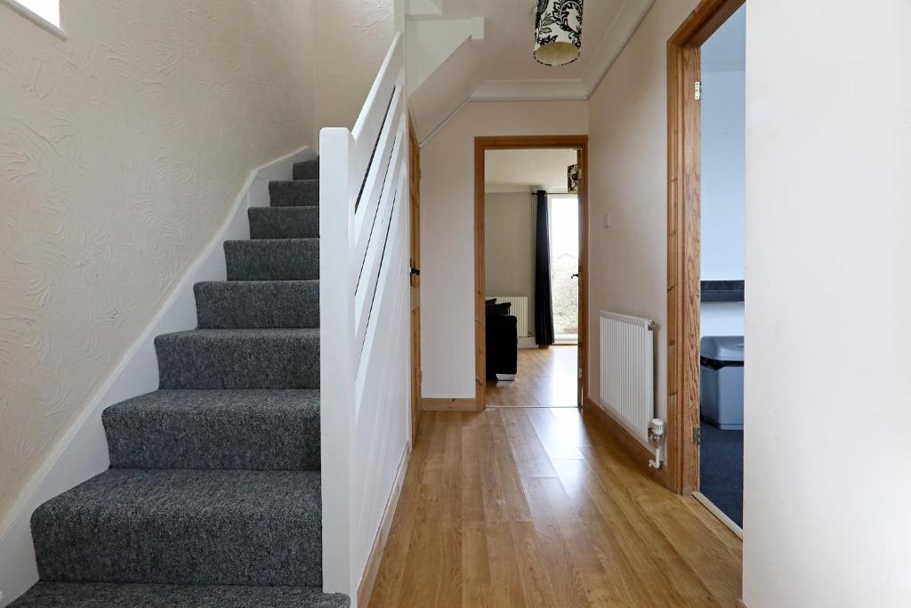 Lovely 3 Bedroom House with Free Parking & Garden, Norwich photo 8