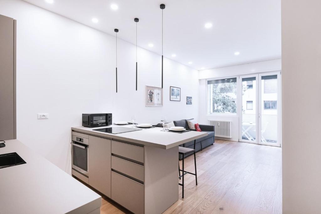 Easylife - Nuovo bilocale con balcone S.Agostino, Milán