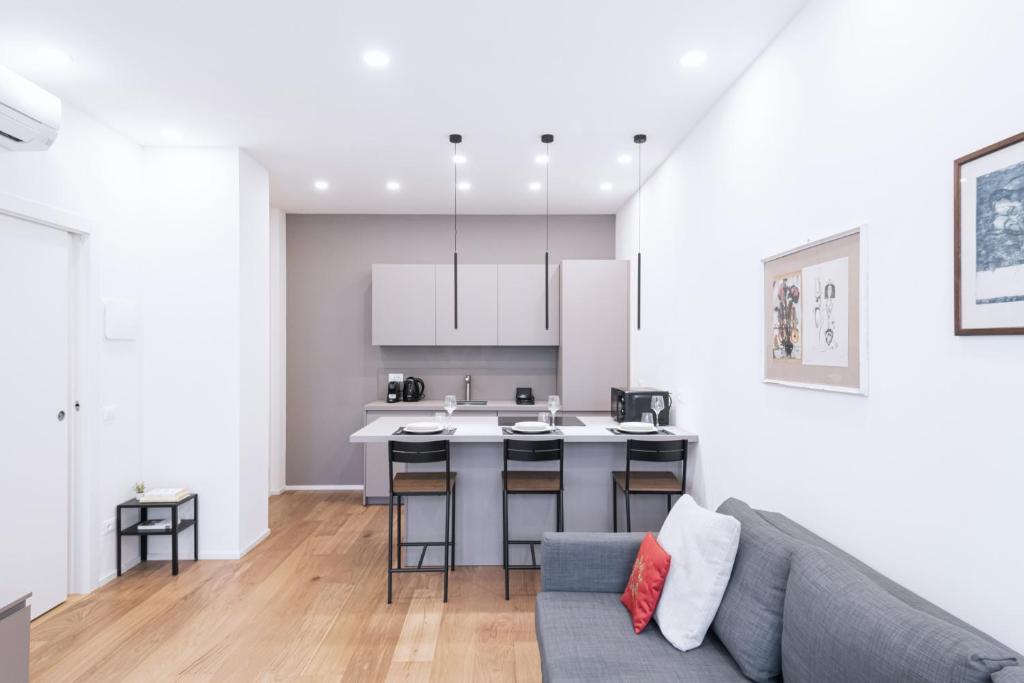Easylife - Milano - Coni Zugna 27 - Solari - 5