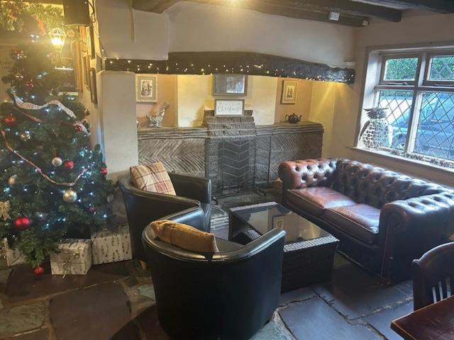 Chequers Country Inn photo 7