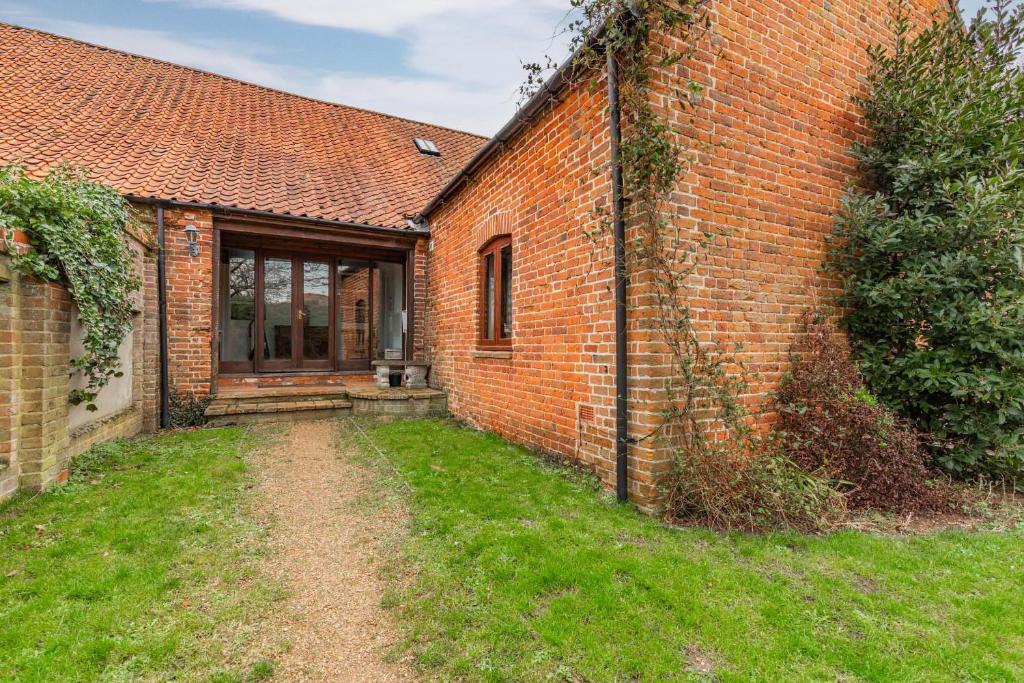 Threshers Barn and Shire Horse Barn photo 4