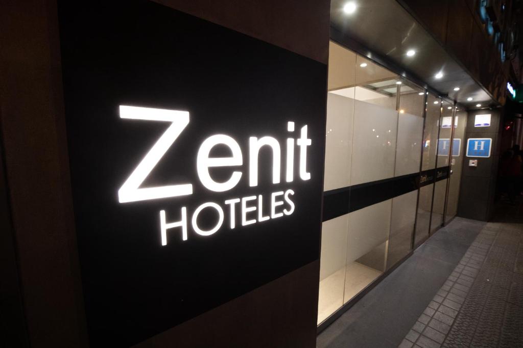 Hotel Zenit Bilbao - 4