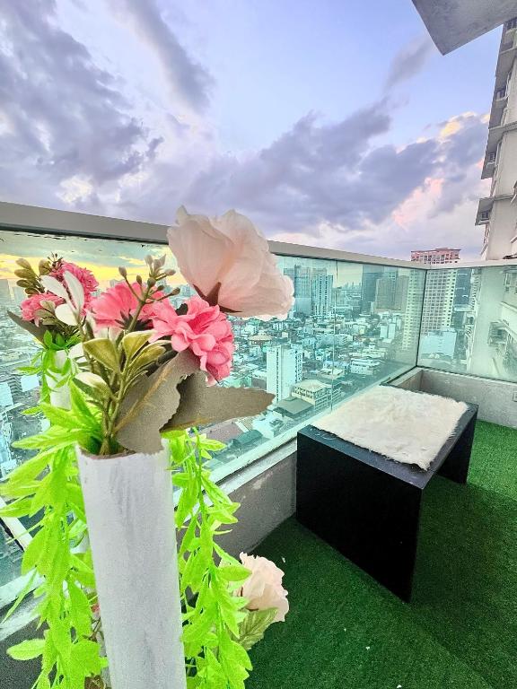 Makati Hotel, Manila