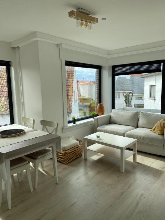 The Ocean Breeze 2, De Haan