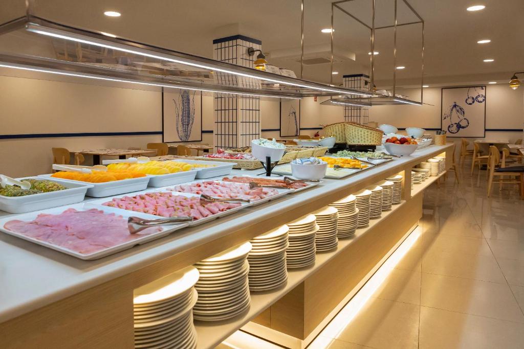Medplaya Hotel Bali — Restaurant & bars in Benalmadena, Andalusia