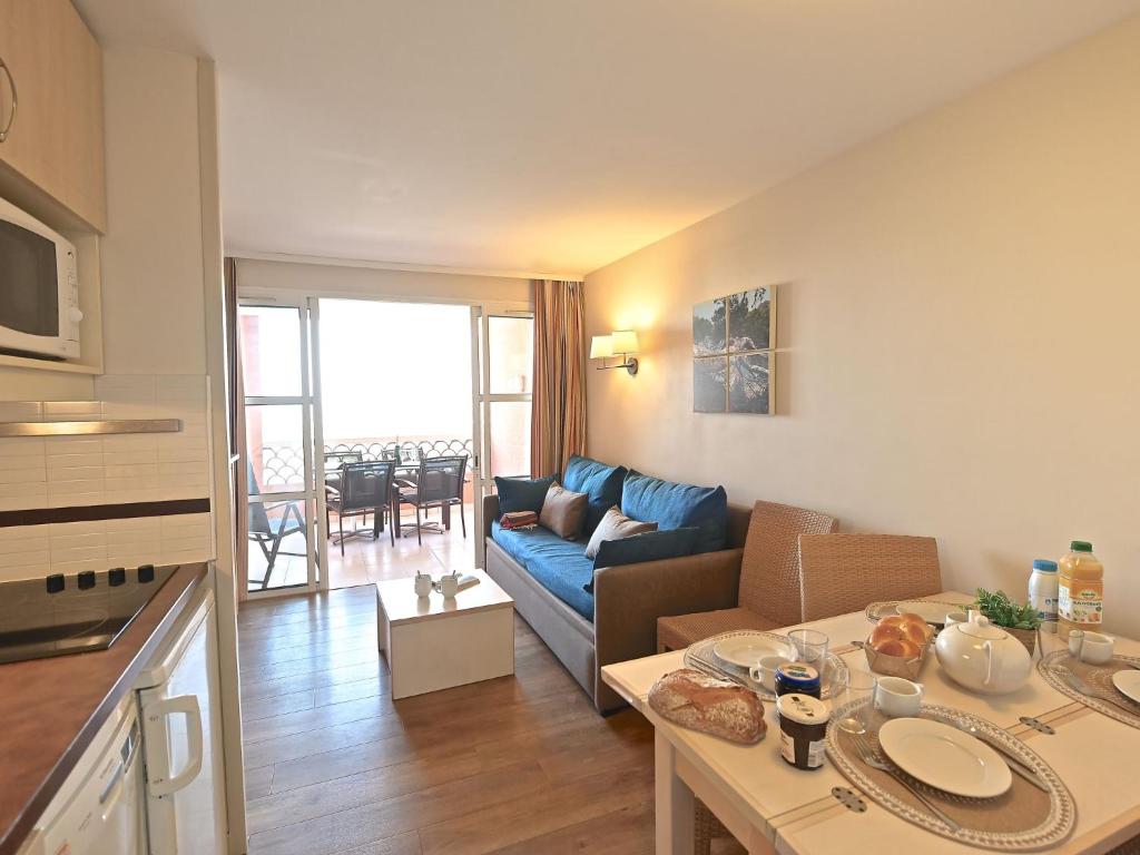 Apartment L'Esquinade - P5 317 by Interhome - 2