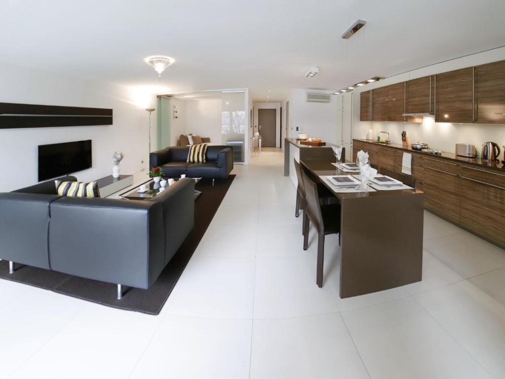Apartment Les Terrasses C1-7 by Interhome - 3