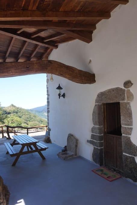 Asturias Retreats Apartamentos rurales con encanto y vistas a la montaña entre Cangas de Onís y Ribadesella - 3