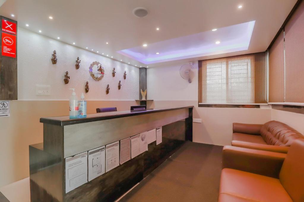 フロント・ロビー