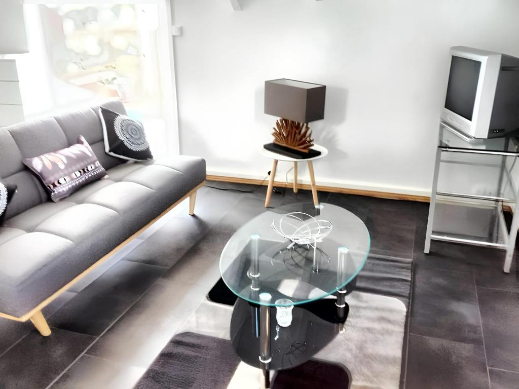 Studio lumineux avec vue sur la mer à Baillif – 45 m² + Terrasse, Baillif